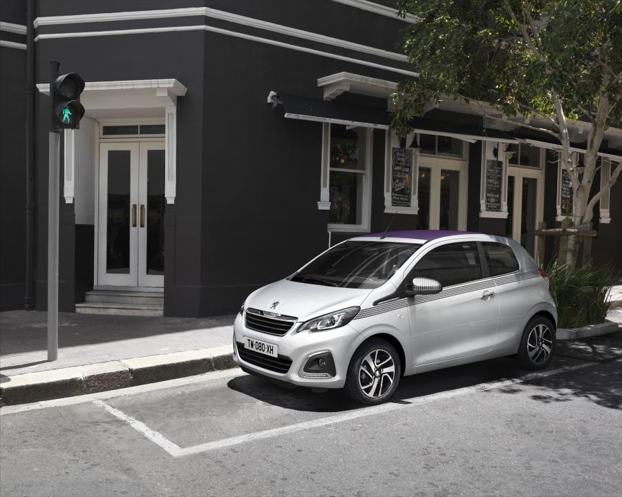  Peugeot 108 3-Door 2014 года  (фото 5 из 44)